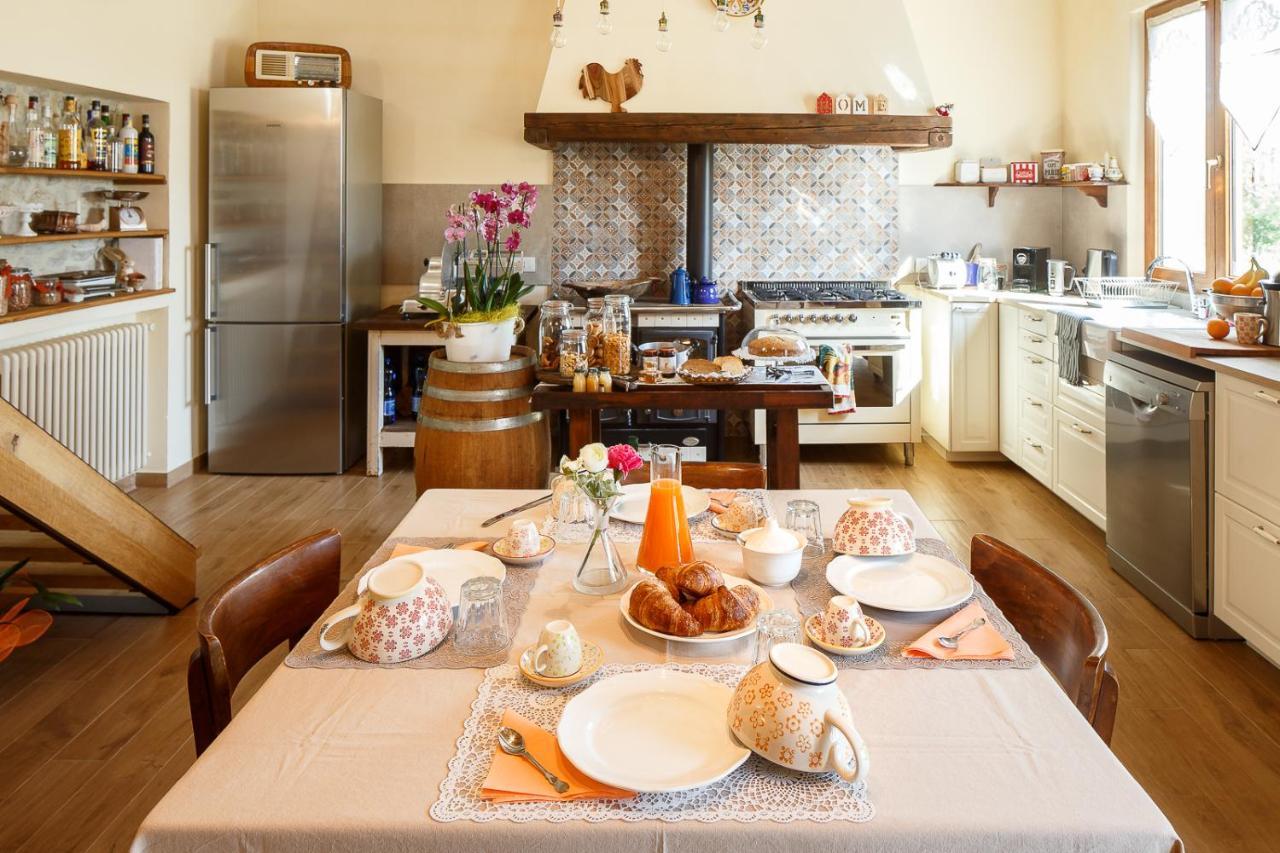 Il Pettirosso Bed & Breakfast SantʼArcangelo di Romagna Eksteriør bilde